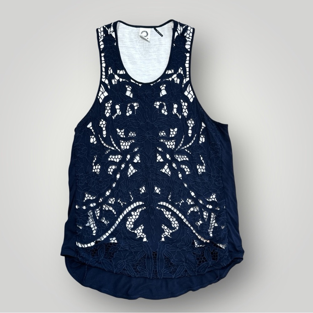 Akemi + Kin Anthropologie Navy Lace Overlay Tank Medium Racerback Swing Blouse